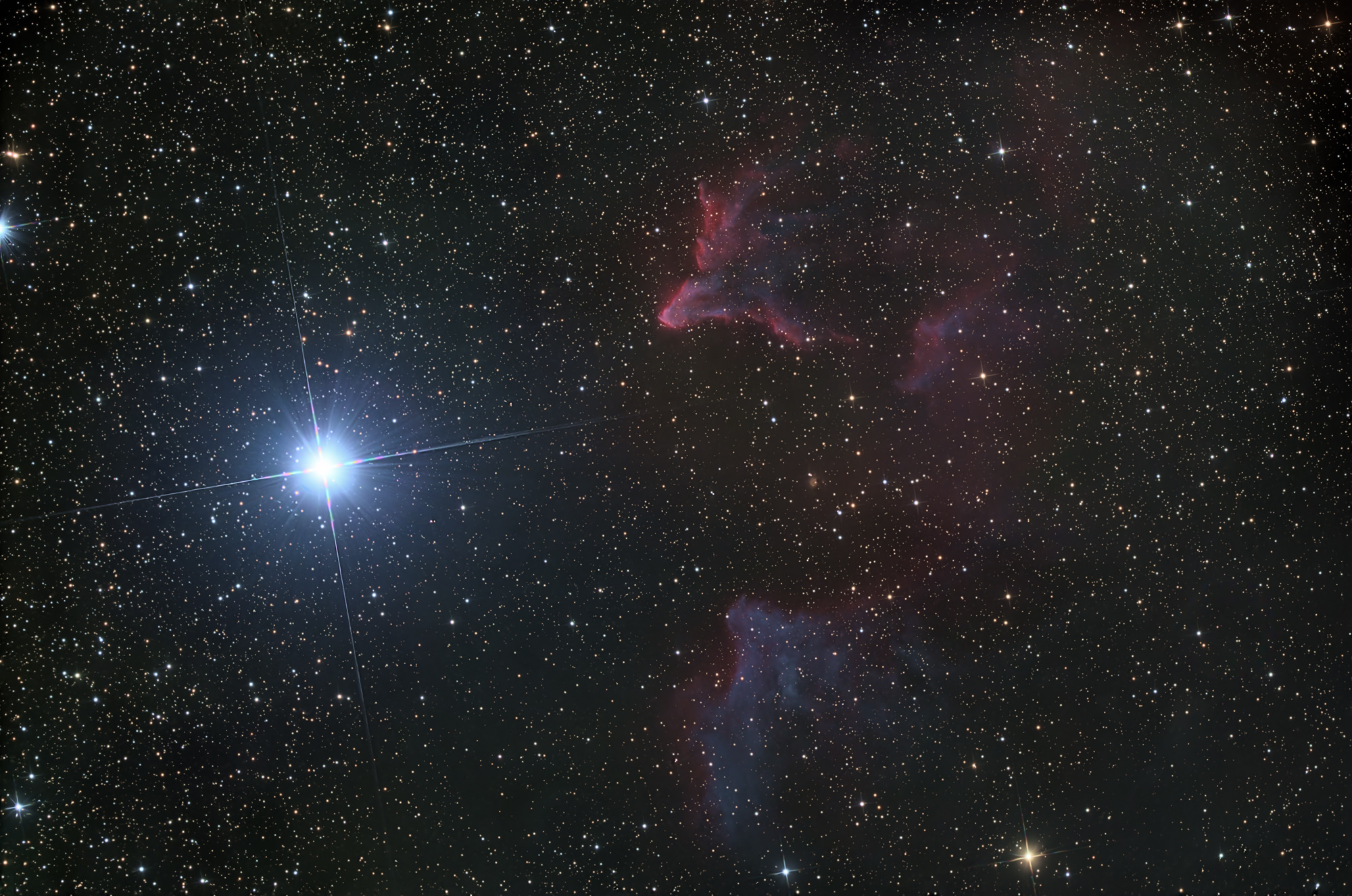 IC 63 und IC 59 sind Emissionsnebel im Sternbild Kassiopeia am Nordsternhimmel, nahe dem hellen Stern Gamma Cassiopeia (γ Cas).